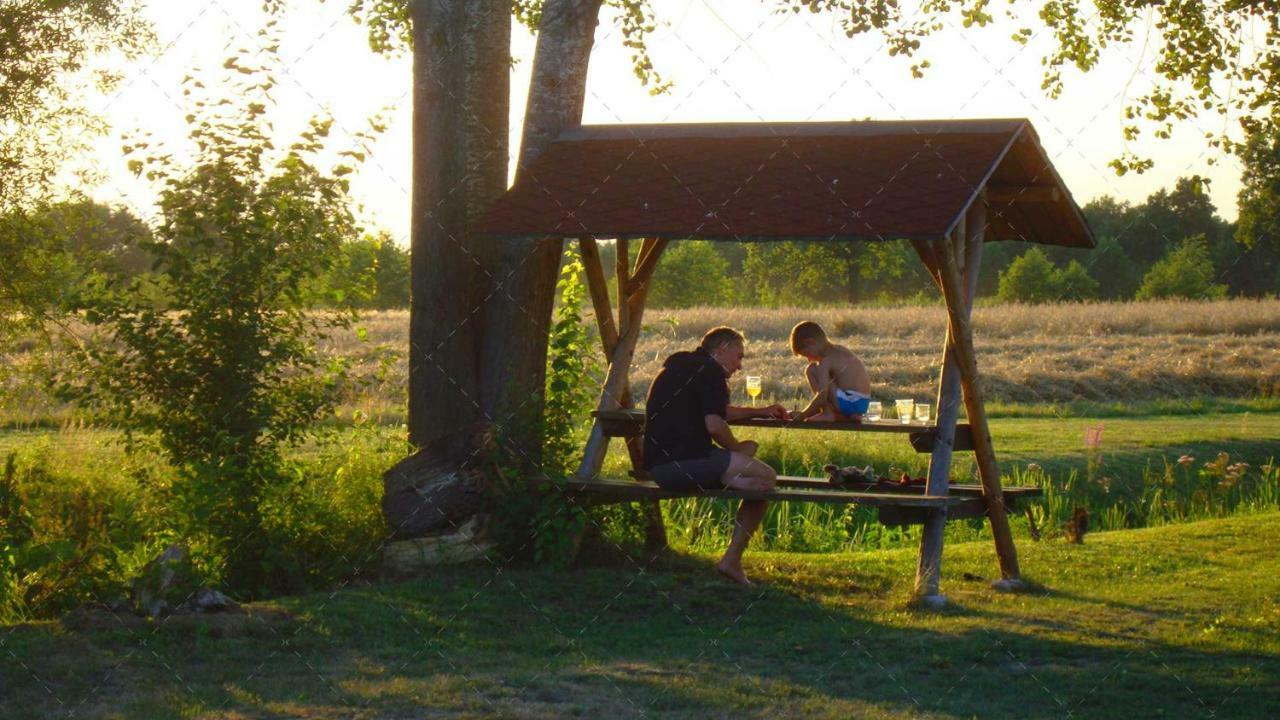 Janischs Fewo Im Spreewald, Terrasse, Grosser Garten Und Blick Inklusive Unterspreewald Exterior foto